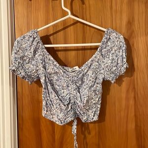Hollister cinch puff sleeve crop top